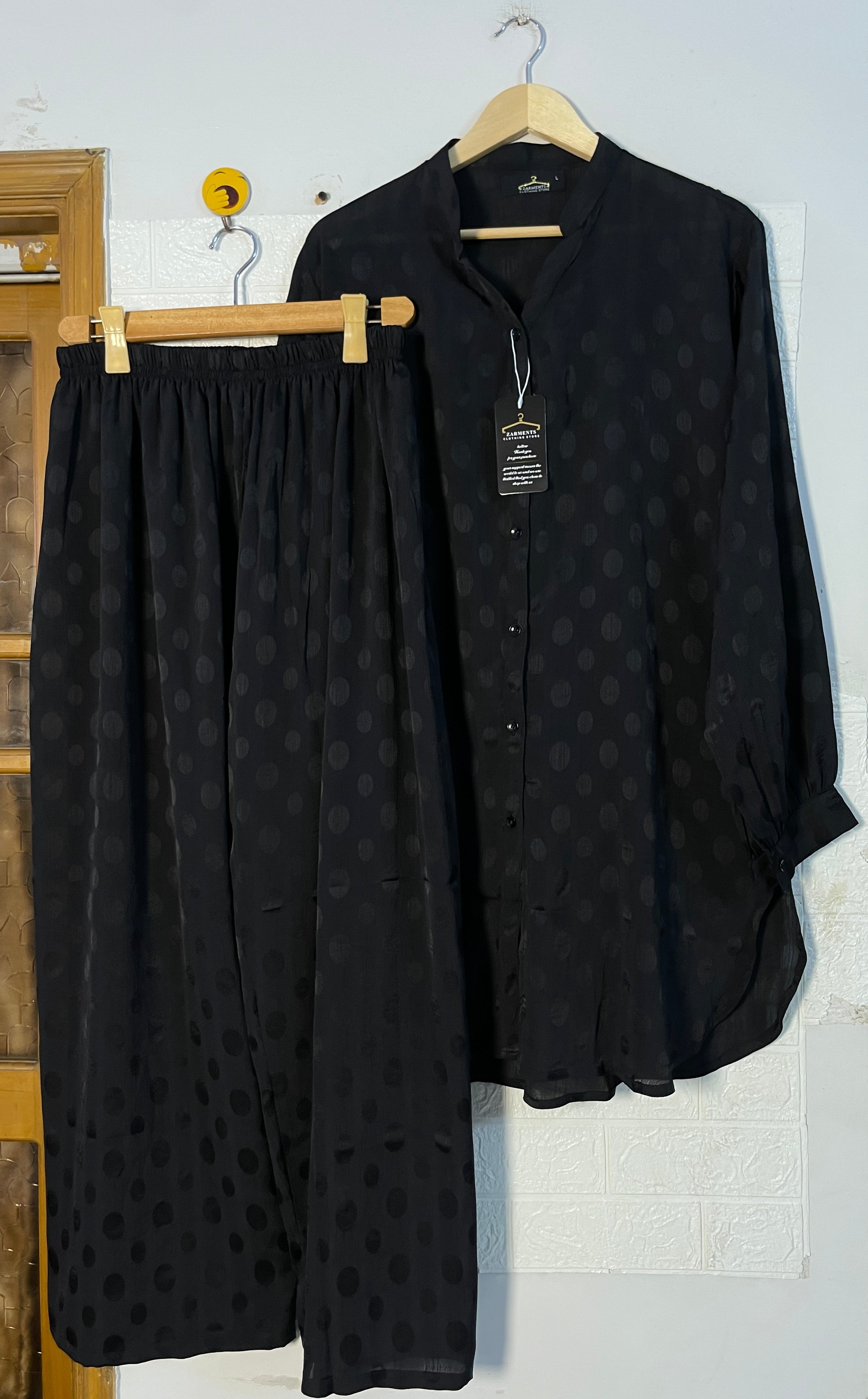 Black polka dots self print