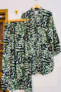 Green glazed texture