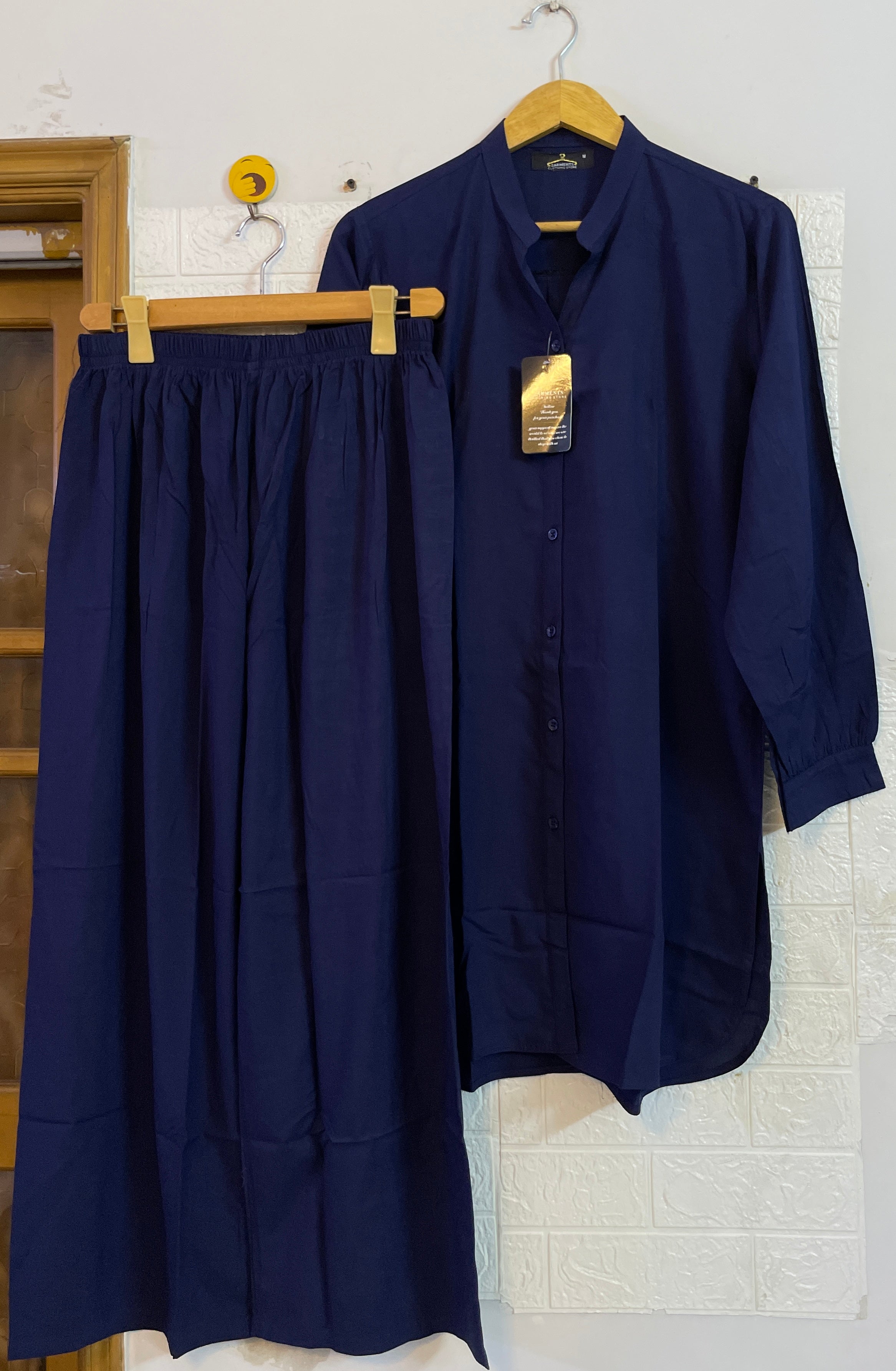 Navy blue solid
