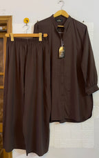 Chocolate brown solid