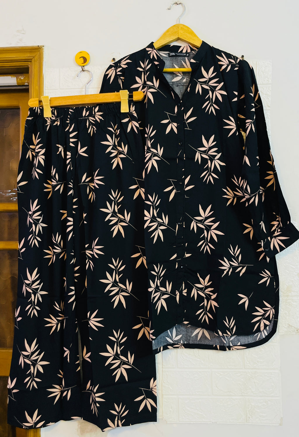 Peachy leafs
