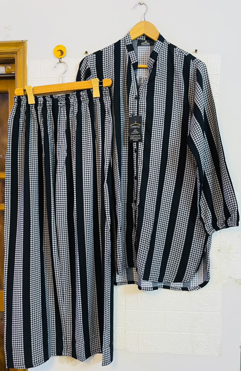 Black chundri stripes