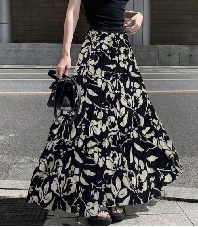 Black & white skirt