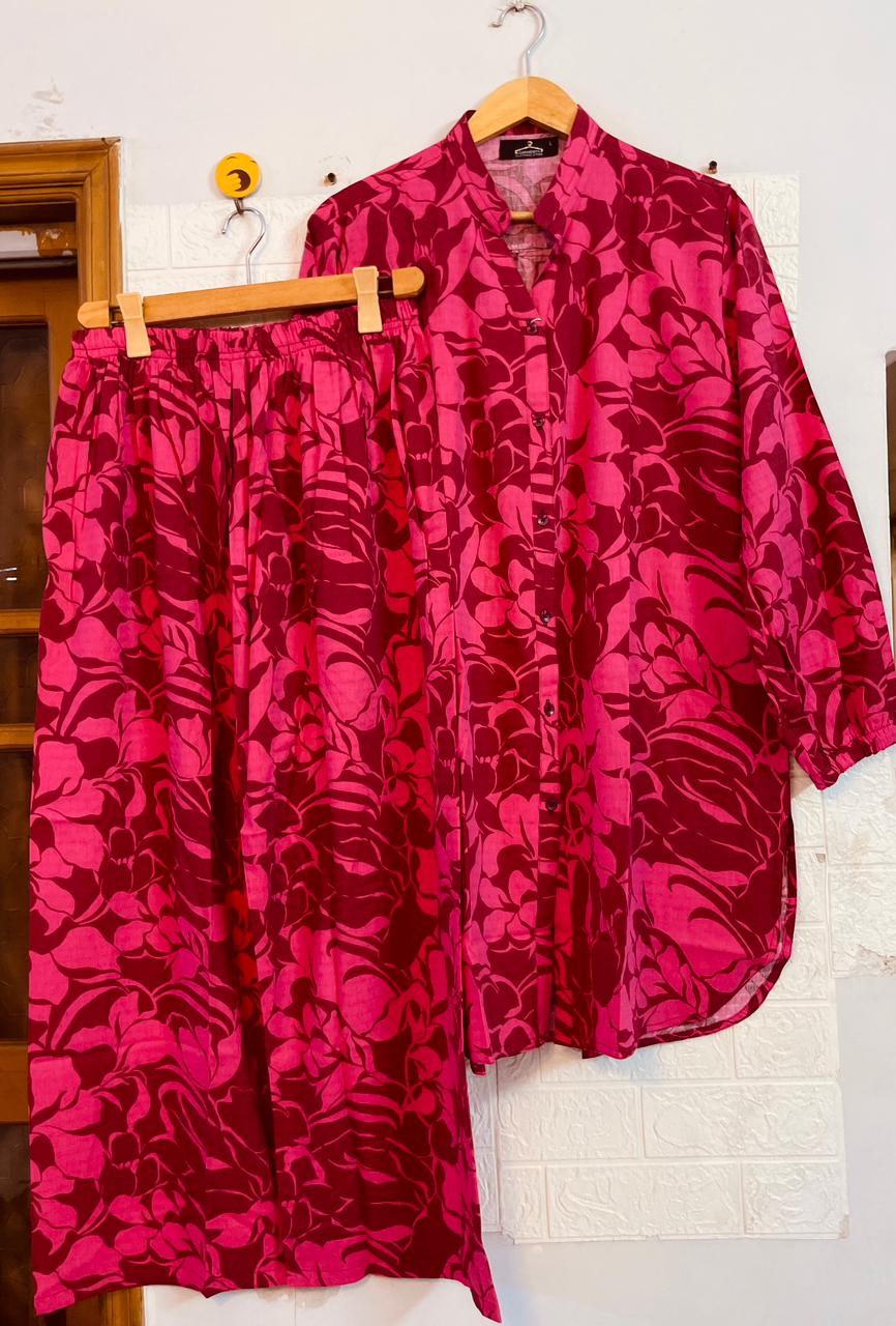 Shocking pink Boomer's