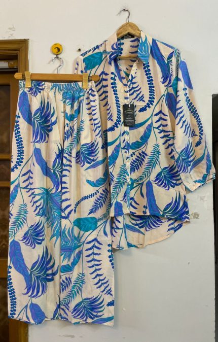 SUMMER BLUE LEAVES