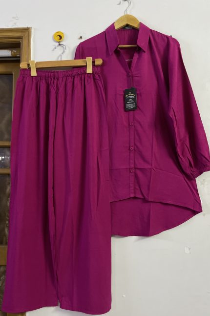 SHOCKING PINK