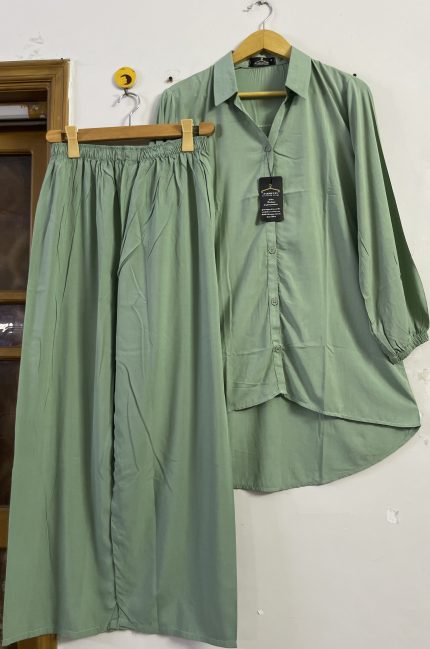MINTY GREEN