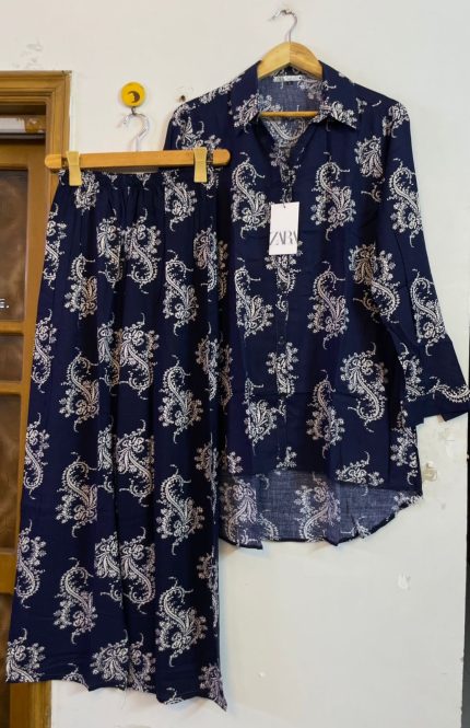 NAVY BLUE BUNCHES